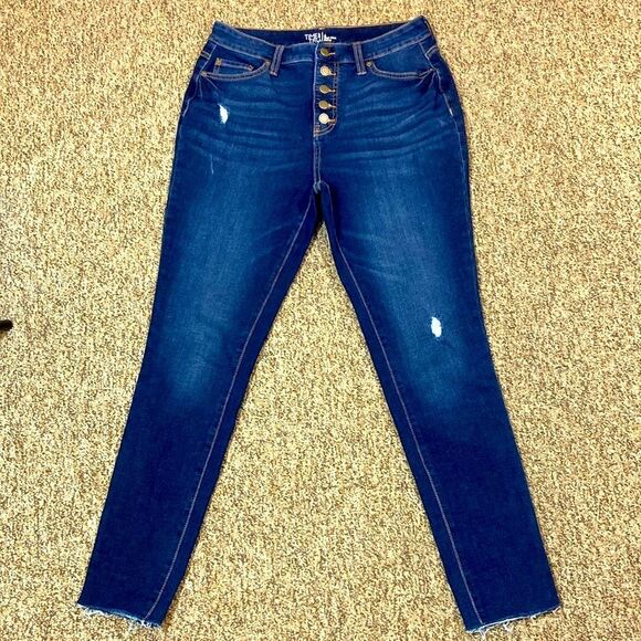 Time And Tru High Rise Curve Blue Skinny Jeans with Whiskering and Fading Sz 6 - Picture 1 of 8